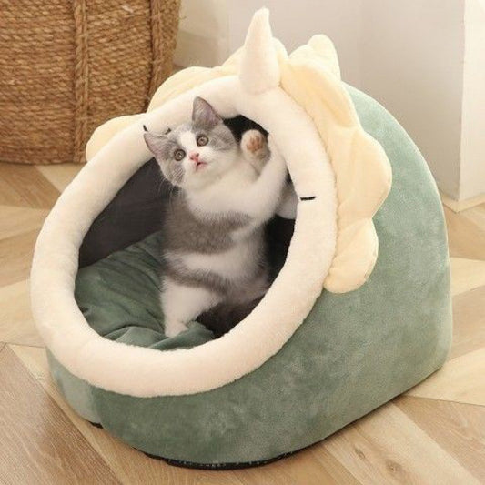 All-Season Cozy Villa for Cats and Dogs